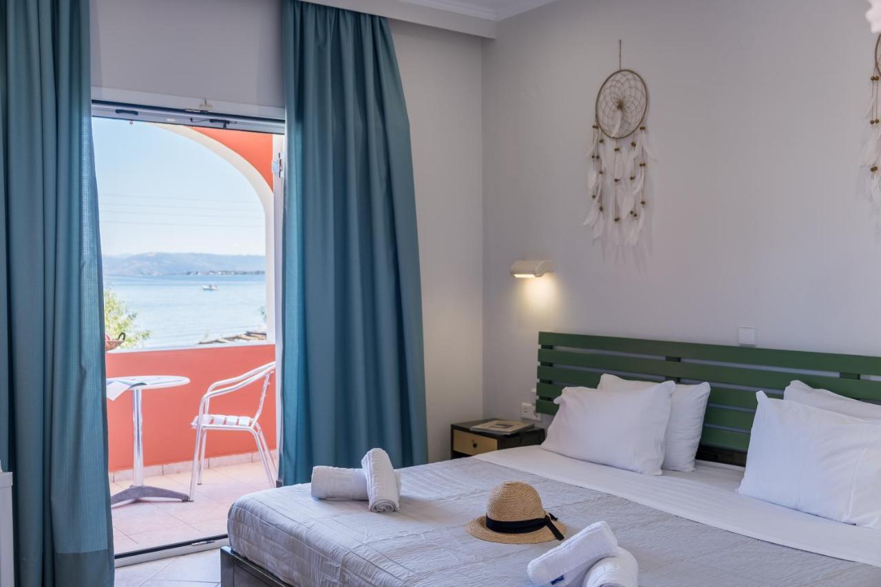 Christina Beachfront Rooms By Hotelius Petrití Exteriör bild